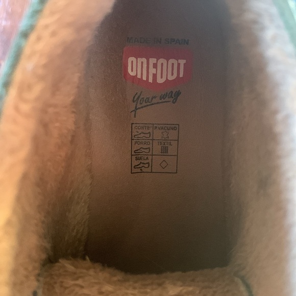 On Foot sz 38 - Picture 3 of 3